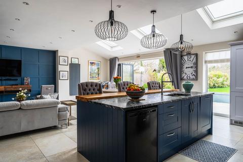 undefined, Tarvin Road, Littleton, CH3