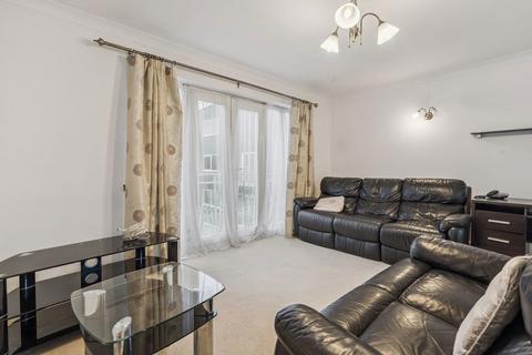2 bedroom flat for sale, Derby House, Pinner, HA5
