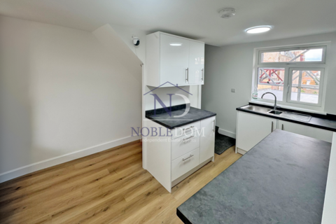 undefined, High Street, Hounslow, TW3