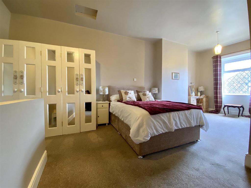 Bramleys Estate Agents - Town End - Golcar (5).jpg