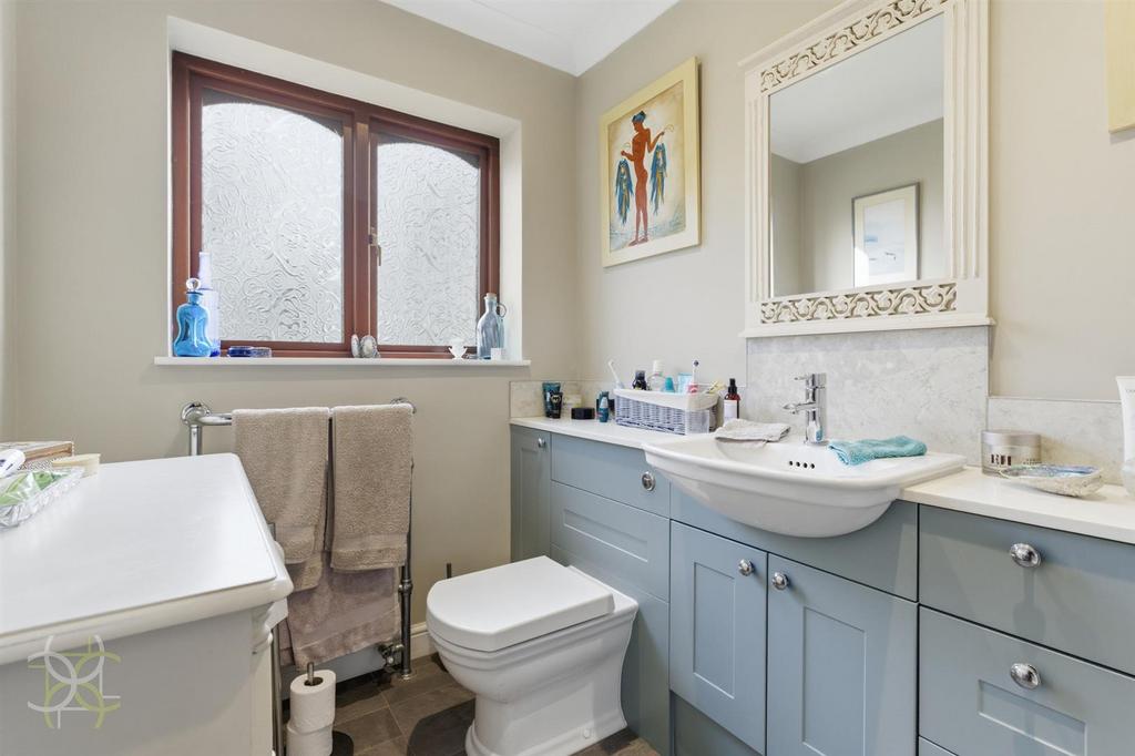 Ensuite