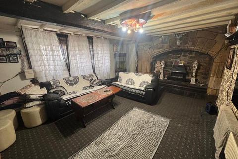 3 bedroom end of terrace house for sale, 634, Great Horton Road Bradford, BD7 4AA