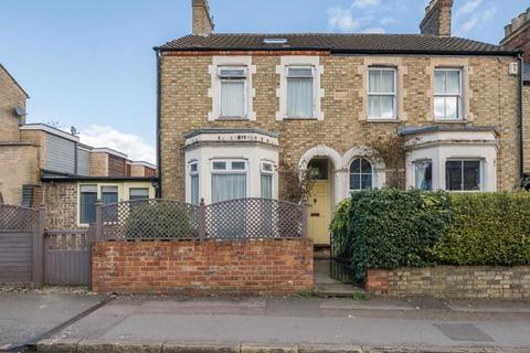 7 bedroom end of terrace house for sale - Windmill Road, Headington, OX3