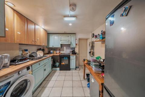 7 bedroom end of terrace house for sale, Windmill Road,  Headington,  OX3