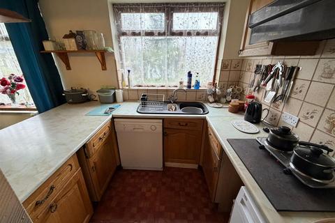 3 bedroom semi-detached house for sale, Broadway, Manchester