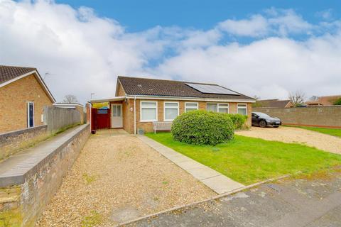 2 bedroom semi-detached bungalow for sale - Russett Avenue, Needingworth