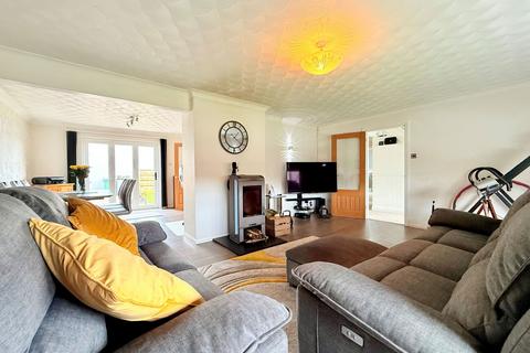 3 bedroom detached house for sale, Helland Gardens, Penryn
