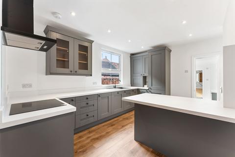 4 bedroom terraced house for sale, Grange Road, Chester, CH2