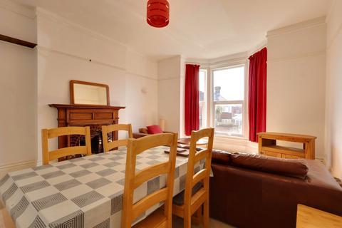 1 bedroom flat to rent, Salisbury Road, Southsea FURNISHED