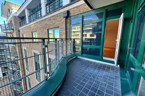 2 bedroom flat for sale, Warren House, Beckford Close, London, W14 8TT