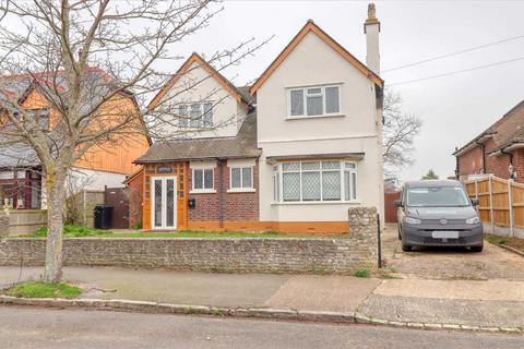 4 bedroom detached house for sale, Clacton on Sea CO15