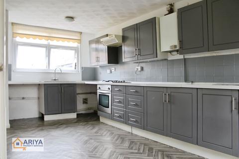 3 bedroom end of terrace house for sale, Selkirk Road, Rushey Mead, Leicester LE4