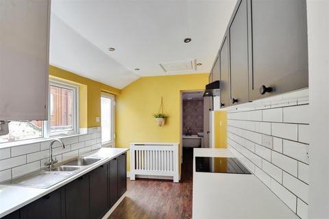 2 bedroom house to rent, High Street, Halmer End, Stoke-On-Trent