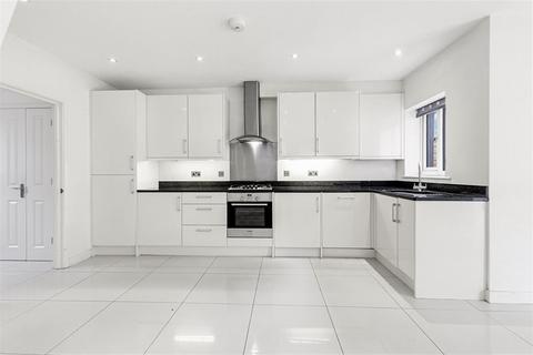 2 bedroom house to rent, Hatherleigh Close, Morden SM4