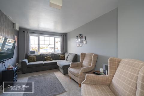 3 bedroom detached house for sale, College Drive, Harpur Hill, Buxton