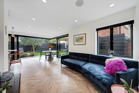 4 bedroom detached house for sale, Ravenshill, Chislehurst BR7
