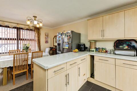 undefined, Chilcombe Way, Lower Earley, Reading