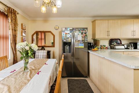 undefined, Chilcombe Way, Lower Earley, Reading