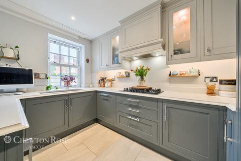 undefined, Kingswood, Ascot
