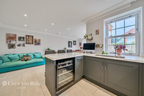 undefined, Kingswood, Ascot