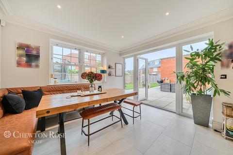undefined, Kingswood, Ascot