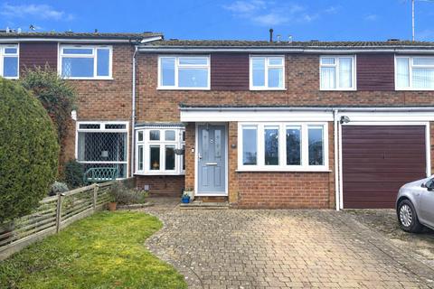 3 bedroom terraced house for sale - Great Lawne, Datchworth