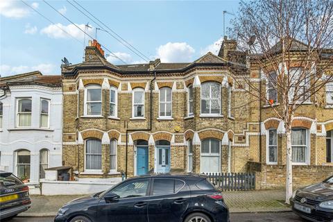 2 bedroom apartment for sale, Harbut Road, SW11