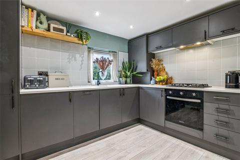 2 bedroom apartment for sale, Harbut Road, SW11