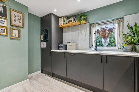 2 bedroom apartment for sale, Harbut Road, SW11