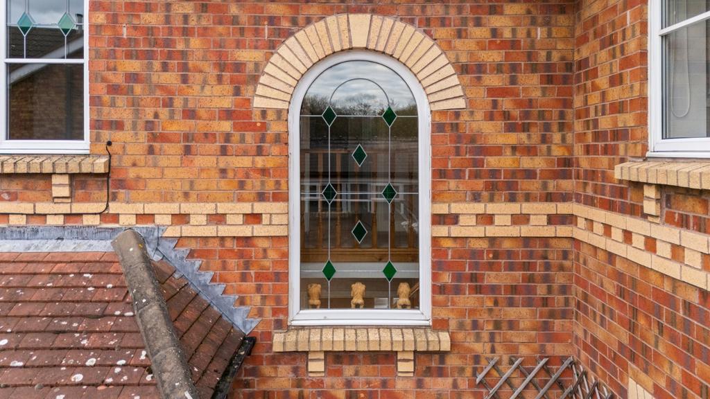 Feature Window