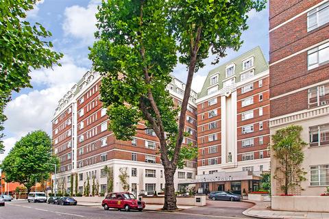 1 bedroom flat for sale, Nell Gwynn House, Sloane Avenue, SW3