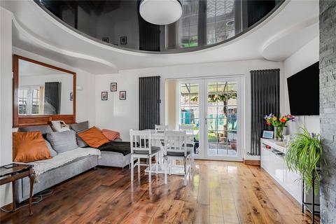 undefined, Warburton Road, Twickenham, TW2
