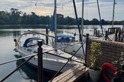 Berth/pontoon
