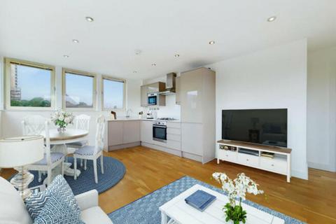 2 bedroom flat to rent, Orchard Road, Hanover House, SE18