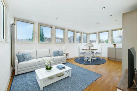 2 bedroom flat to rent, Orchard Road, Hanover House, SE18