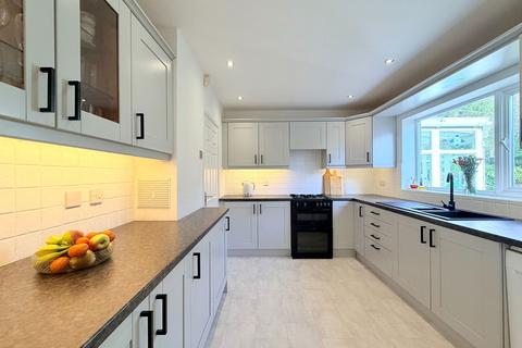 undefined, Heath Road, Hollywood, B47 5LR