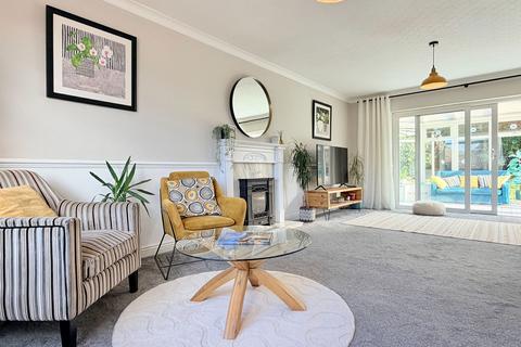undefined, Heath Road, Hollywood, B47 5LR