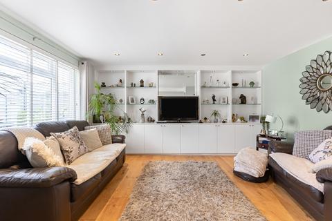 3 bedroom semi-detached house for sale, Allard Close, Cheshunt EN7