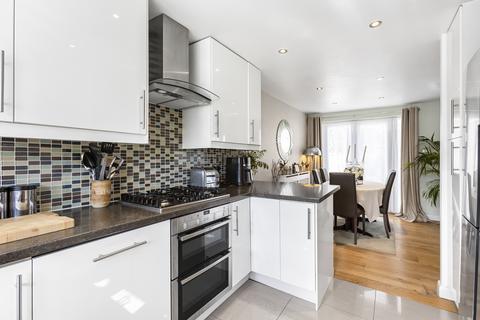 3 bedroom semi-detached house for sale, Allard Close, Cheshunt EN7