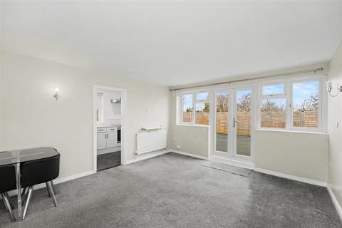1 bedroom flat for sale, Dunraven Drive, Enfield