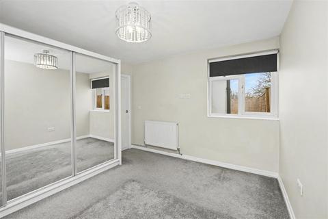 1 bedroom flat for sale, Dunraven Drive, Enfield
