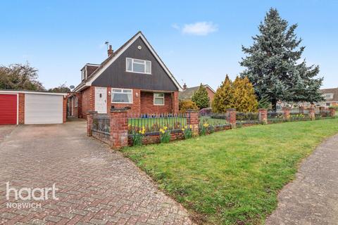 4 bedroom detached bungalow for sale - St Georges Close, Norwich
