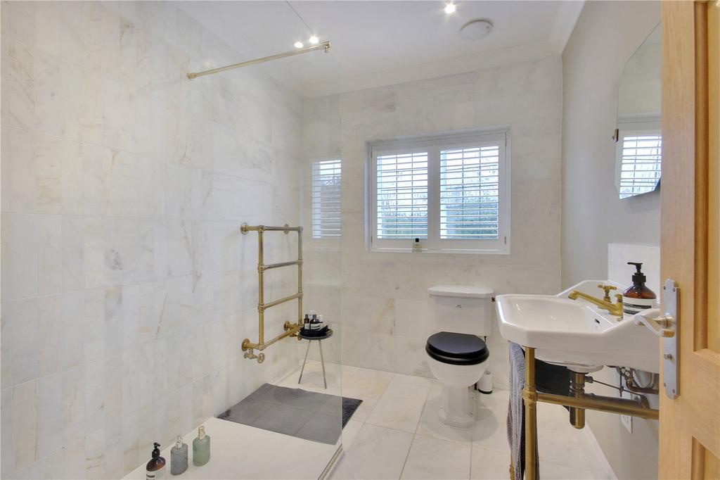 Family Shower Room