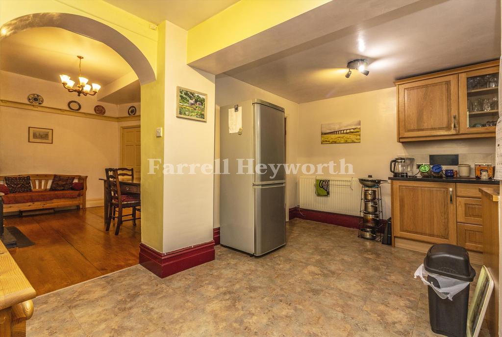 Kitchen b