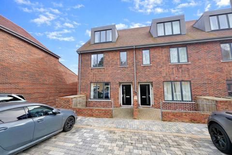 undefined, Towpath Crescent, Woking GU21