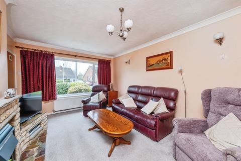 2 bedroom semi-detached bungalow for sale, Woodlands Crescent, Buckingham