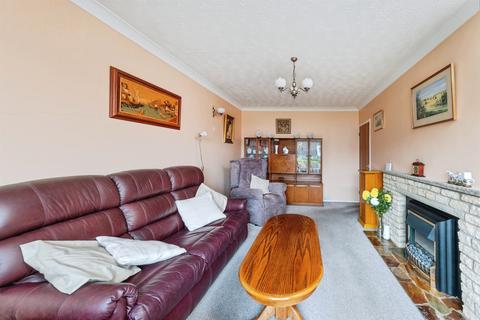 2 bedroom semi-detached bungalow for sale, Woodlands Crescent, Buckingham