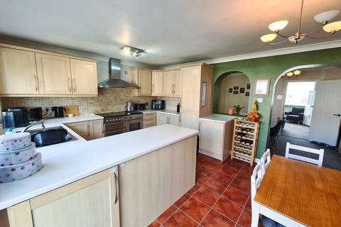 3 bedroom end of terrace house for sale, Ewell Way, Totton, SO40