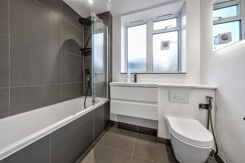 3 bedroom flat to rent, Townshend Estate, London, NW8