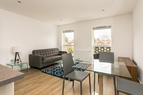 1 bedroom apartment to rent, Bedford Road London SW4